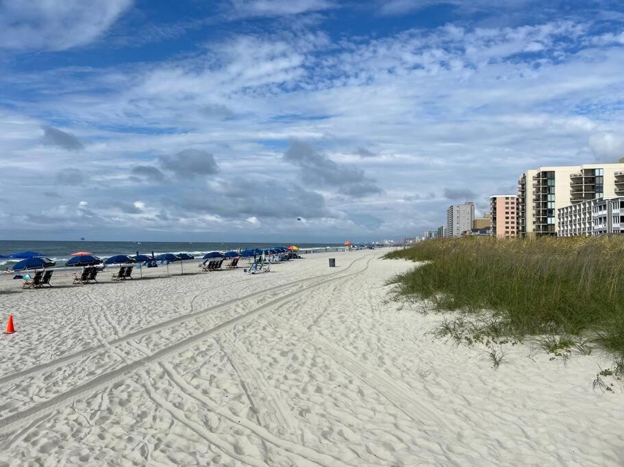 Stylish Haven New Walk To The Ocean Smart Tvs Wifi Lägenhet Myrtle Beach Exteriör bild