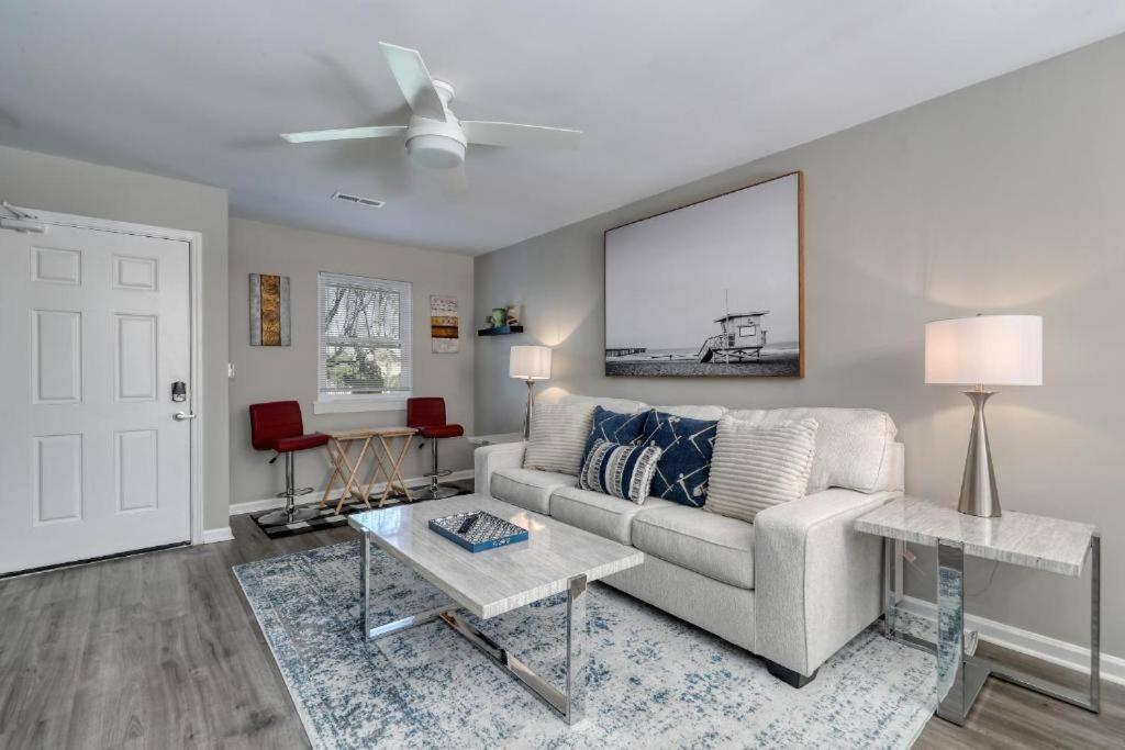 Stylish Haven New Walk To The Ocean Smart Tvs Wifi Lägenhet Myrtle Beach Exteriör bild