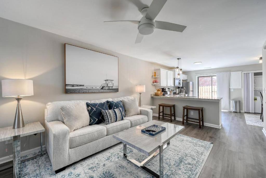 Stylish Haven New Walk To The Ocean Smart Tvs Wifi Lägenhet Myrtle Beach Exteriör bild